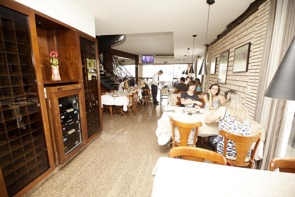 Galatas Central Hotel Patos de Minas Kültér fotó