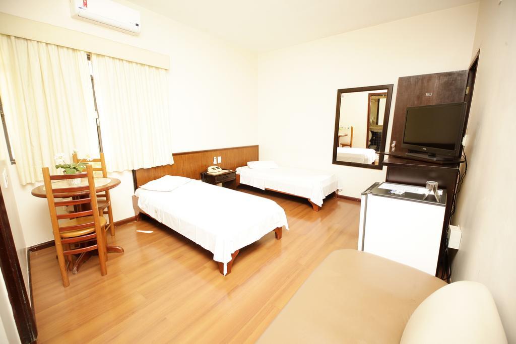 Galatas Central Hotel Patos de Minas Kültér fotó