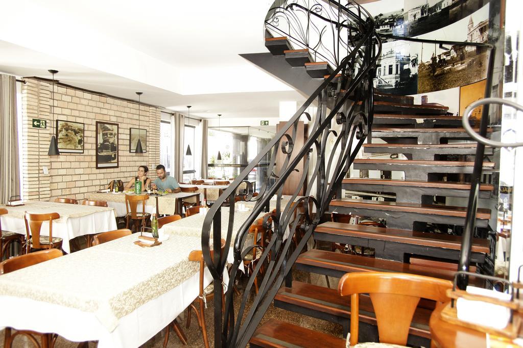 Galatas Central Hotel Patos de Minas Kültér fotó
