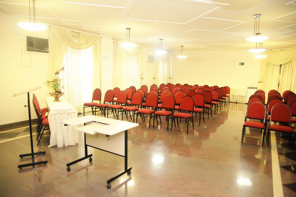 Galatas Central Hotel Patos de Minas Kültér fotó