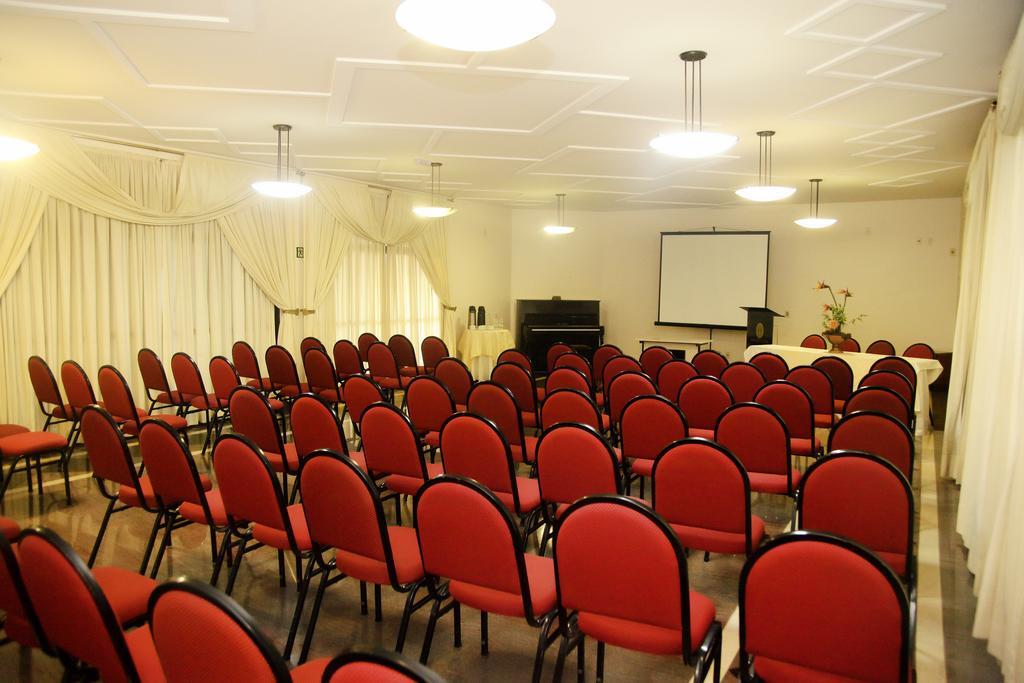 Galatas Central Hotel Patos de Minas Kültér fotó